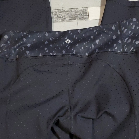 lululemon crops - Picture 3 of 8